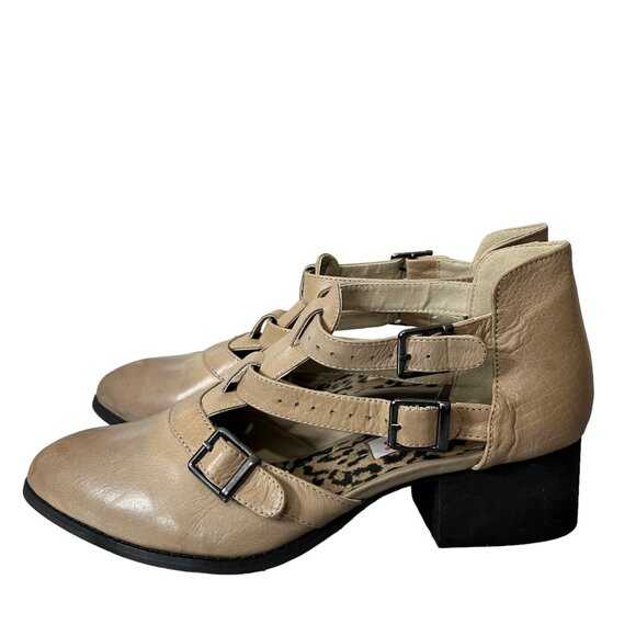 Two Lips Booties Womens 9 Zeta Taupe Leather Ankle Boots Straps Accent Buckle - Picture 3 of 8